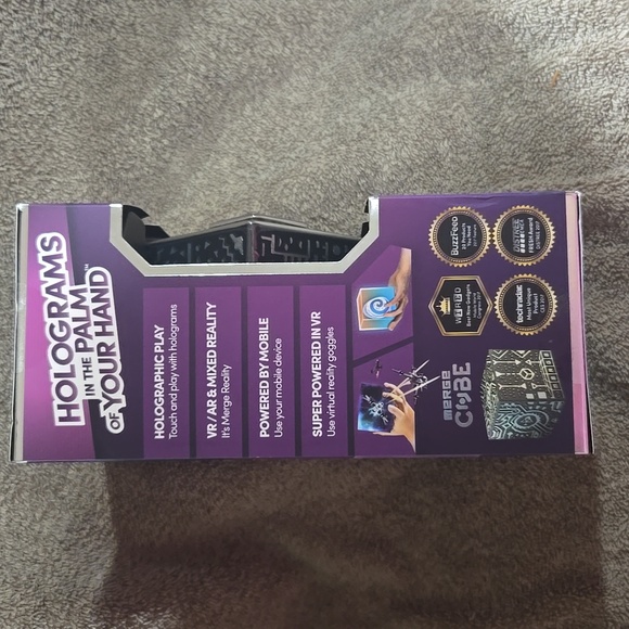 AR/VR Merge Cube - Picture 2 of 5